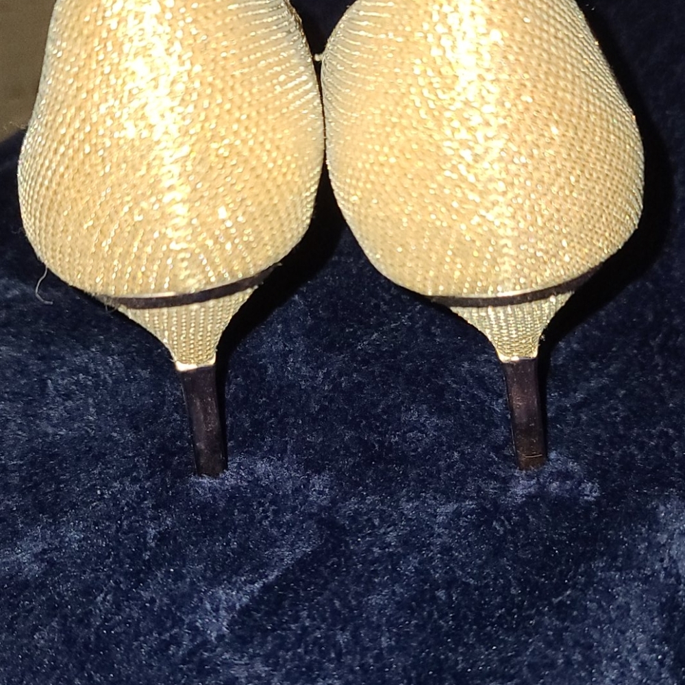 Shoes - Picture 2 of 3